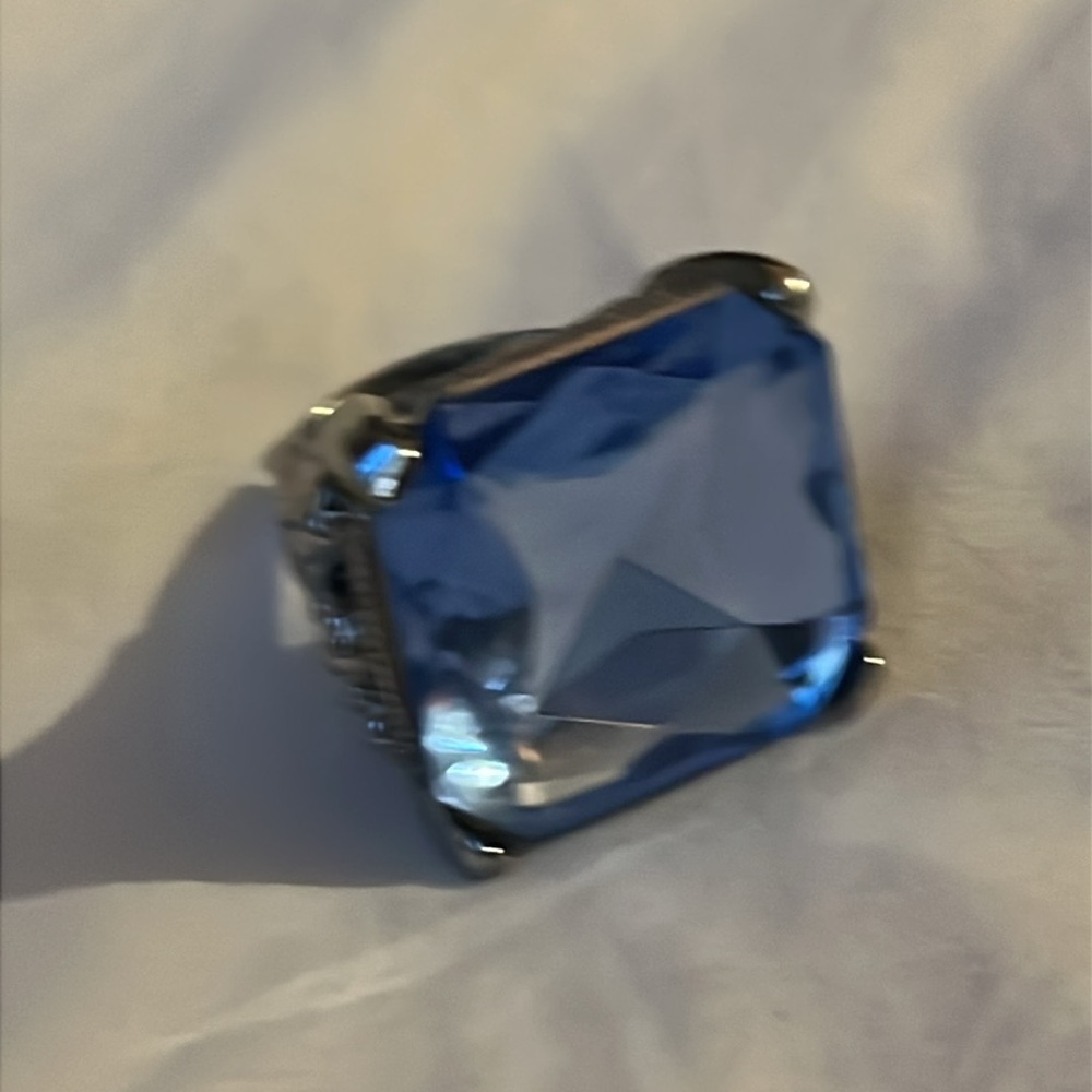Vibrant Blue Silver Gemstone Ring - image 2